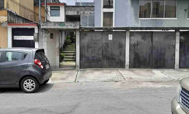De Venta casa en Quito, sector Universidad Central