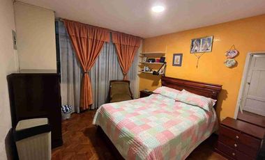 De Venta casa en Quito, sector Universidad Central