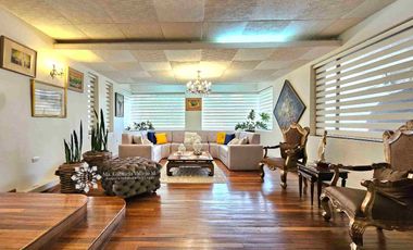 EN VENTA - CASA CON 4 HABITACIONES Y 200M2 DE JARDIN