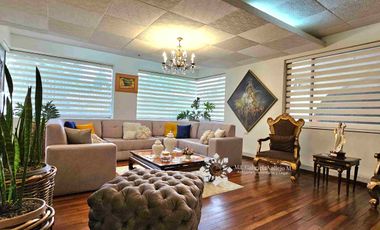 EN VENTA - CASA CON 4 HABITACIONES Y 200M2 DE JARDIN