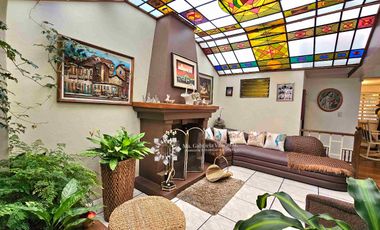 EN VENTA - CASA CON 4 HABITACIONES Y 200M2 DE JARDIN