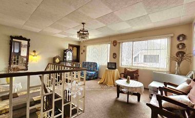 EN VENTA - CASA CON 4 HABITACIONES Y 200M2 DE JARDIN