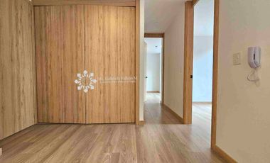 EN VENTA - MODERNO DEPARTAMENTO DE 2 HABITACIONES CON VISTA AL RÍO YANUNCAY. 

‼️POR ESTRENAR‼️
