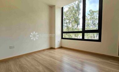 EN VENTA - MODERNO DEPARTAMENTO DE 2 HABITACIONES CON VISTA AL RÍO YANUNCAY. 

‼️POR ESTRENAR‼️