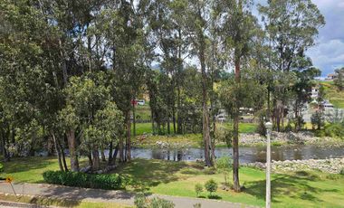 EN VENTA - MODERNO DEPARTAMENTO DE 2 HABITACIONES CON VISTA AL RÍO YANUNCAY. 

‼️POR ESTRENAR‼️