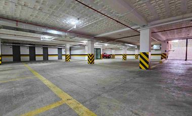 EN VENTA - MODERNO DEPARTAMENTO DE 2 HABITACIONES CON VISTA AL RÍO YANUNCAY. 

‼️POR ESTRENAR‼️