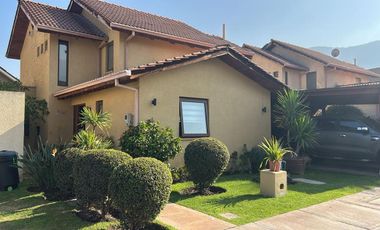CASA EN VENTA EN CONDOMINIO ALTOS DEL CARMEN HUECHURABA 