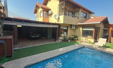 CASA EN VENTA EN CONDOMINIO ALTOS DEL CARMEN HUECHURABA 