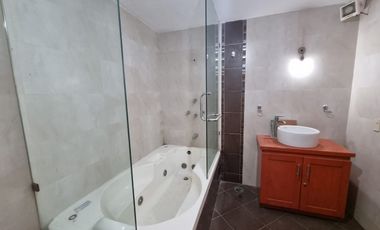 Casa venta cerro del tesoro 5 recamaras estudio terraza jardín, 8 autos. San pedro Tlaquepaque