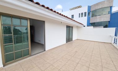 Casa venta cerro del tesoro 5 recamaras estudio terraza jardín, 8 autos. San pedro Tlaquepaque