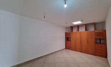 Casa venta cerro del tesoro 5 recamaras estudio terraza jardín, 8 autos. San pedro Tlaquepaque