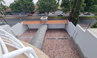 Casa venta cerro del tesoro 5 recamaras estudio terraza jardín, 8 autos. San pedro Tlaquepaque