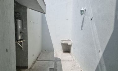 Casa venta cerro del tesoro 5 recamaras estudio terraza jardín, 8 autos. San pedro Tlaquepaque