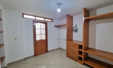 Casa venta cerro del tesoro 5 recamaras estudio terraza jardín, 8 autos. San pedro Tlaquepaque
