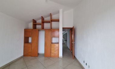 Casa venta cerro del tesoro 5 recamaras estudio terraza jardín, 8 autos. San pedro Tlaquepaque
