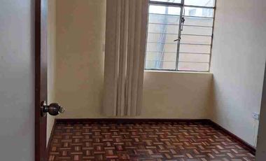 Rento Departamento Espacioso con Chimenea y Parqueadero – Sector Av. del Maestro y Quitumbe – $340
