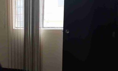 Rento Departamento Espacioso con Chimenea y Parqueadero – Sector Av. del Maestro y Quitumbe – $340