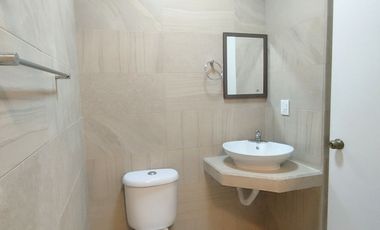 RENTA CASA EN FRACCIONAMIENTO LOS ALMENDROS AUN LADO DE LA UNIVERSIDAD DURANDO $14,000