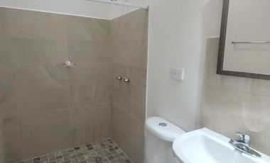 RENTA CASA EN FRACCIONAMIENTO LOS ALMENDROS AUN LADO DE LA UNIVERSIDAD DURANDO $14,000