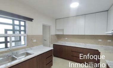 RENTA CASA EN FRACCIONAMIENTO LOS ALMENDROS AUN LADO DE LA UNIVERSIDAD DURANDO $14,000