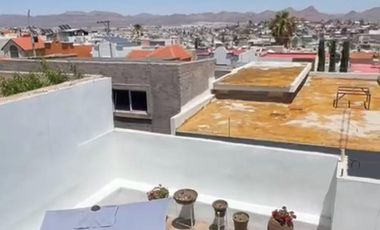 RINCONADA DE LA SIERRA CASA EN VENTA FRENTE A PARQUE EN ESQUINA