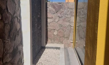 RENTO AMPLIA CASA AMUEBLADA EN SAN MIGUEL DE ALLENDE