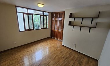 Alquiler de amplio departamento de 170 M2 en Chacarilla del Estanque – Surco