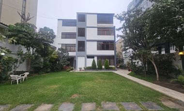 Alquiler de amplio departamento de 170 M2 en Chacarilla del Estanque – Surco