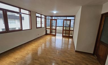 Alquiler de amplio departamento de 170 M2 en Chacarilla del Estanque – Surco