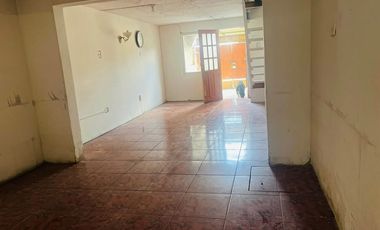 Venta casa solida  dos pisos tres dormitorios Arica