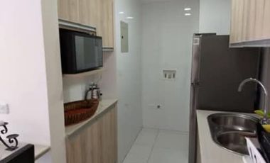 SUITE TOTALMENTE AMOBLADA