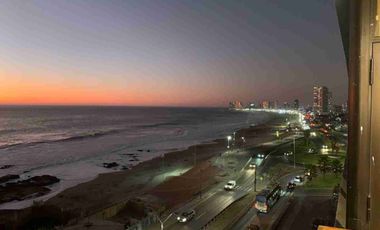 se vende hermoso departamento con vista al mar en exclusivo Edificio Los Delfines