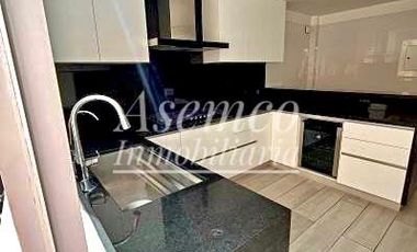 SURCO - Venta de Moderna Casa en Chacarilla del Estanque frente a Parque