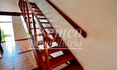 SURCO - Venta de Moderna Casa en Chacarilla del Estanque frente a Parque