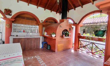 Vendo Quinta en Mirasierra Valle de los Chillos.