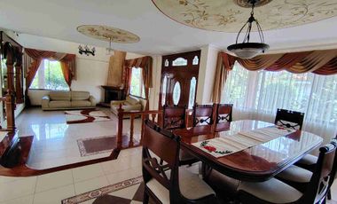 Vendo Quinta en Mirasierra Valle de los Chillos.