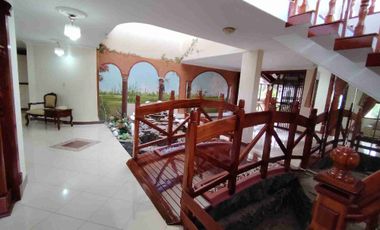 Vendo Quinta en Mirasierra Valle de los Chillos.