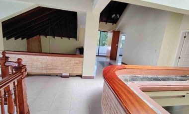 Vendo Quinta en Mirasierra Valle de los Chillos.