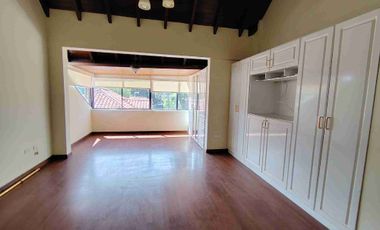 Vendo Quinta en Mirasierra Valle de los Chillos.