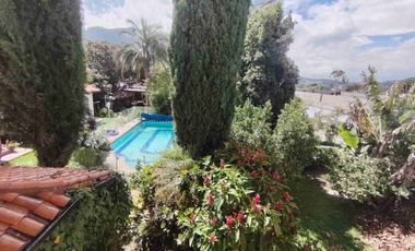 Vendo Quinta en Mirasierra Valle de los Chillos.