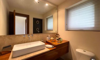 VENDO HERMOSA CASA URB RANCHO SAN FRANCISCO - MIRAVALLE - CUMBAYA
