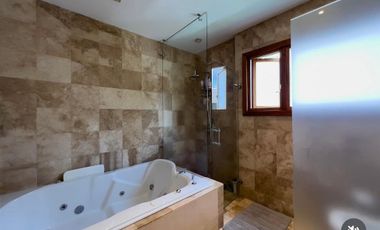 VENDO HERMOSA CASA URB RANCHO SAN FRANCISCO - MIRAVALLE - CUMBAYA
