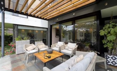 VENDO HERMOSA CASA URB RANCHO SAN FRANCISCO - MIRAVALLE - CUMBAYA