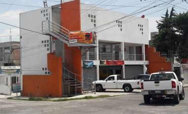 Edificio en esquina en Venta 3 locales y 1 departamento habitacional