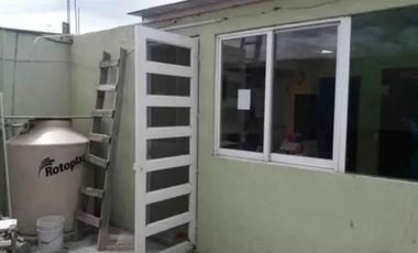 Edificio en esquina en Venta 3 locales y 1 departamento habitacional