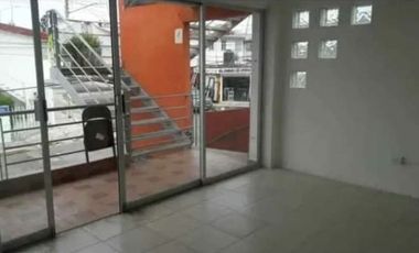Edificio en esquina en Venta 3 locales y 1 departamento habitacional