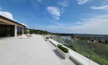 Brand New Luxury Villa With Spectacular Views in Bali