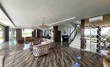 Brand New Luxury Villa With Spectacular Views in Bali