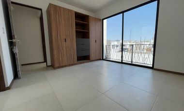 Casa nueva con Jardín enorme y Recámara con baño completo en Planta Baja