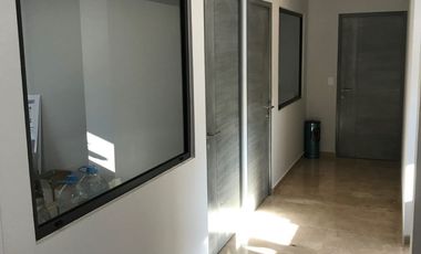 Oficinas en Venta en Colonia Real de Juriquilla, Querétaro.